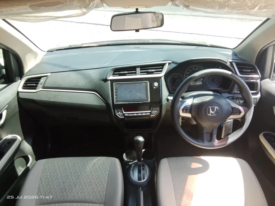 Foto Mobil Bekas Dashboard Honda Brio 1.2 Satya E tahun 2018