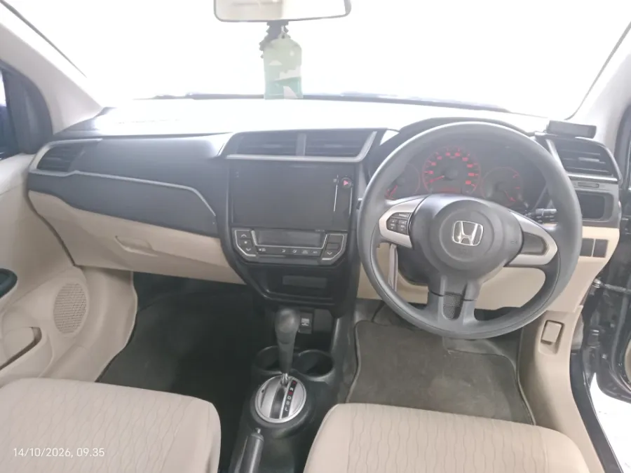 Foto Mobil Bekas Dashboard Honda Brio 1.2 Satya E tahun 2018