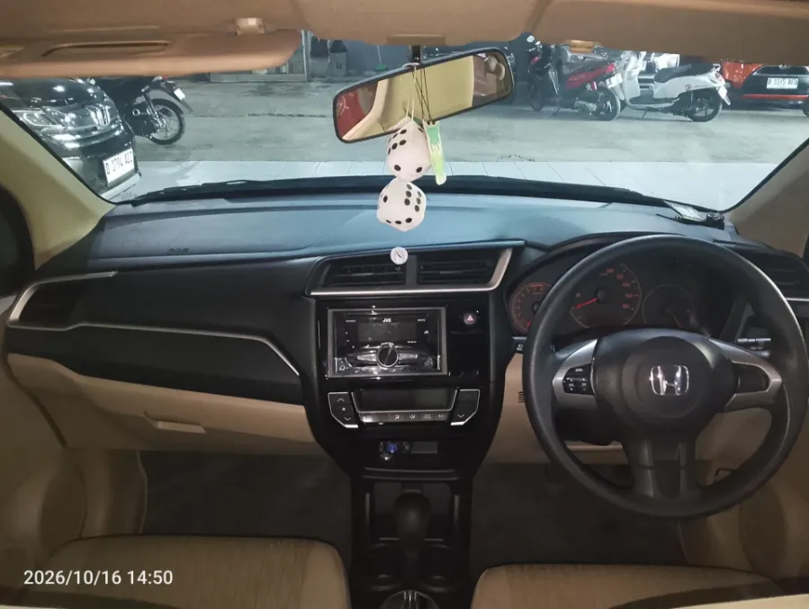 Foto Mobil Bekas Dashboard Honda Brio 1.2 Satya E tahun 2018