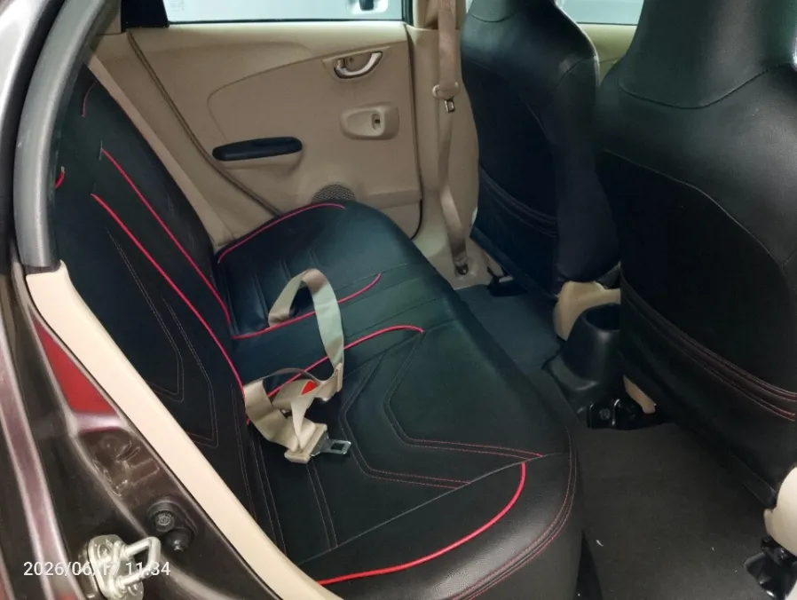 Foto Mobil Bekas Kabin Belakang Honda Brio 1.2 Satya E tahun 2018