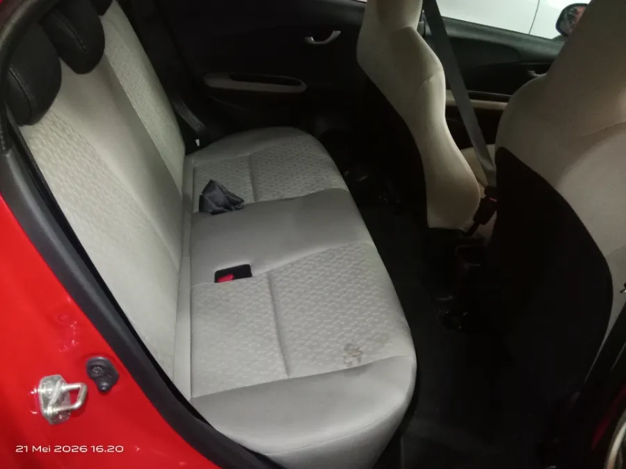 Foto Mobil Bekas Kabin Belakang Honda Brio 1.2 Satya E tahun 2018