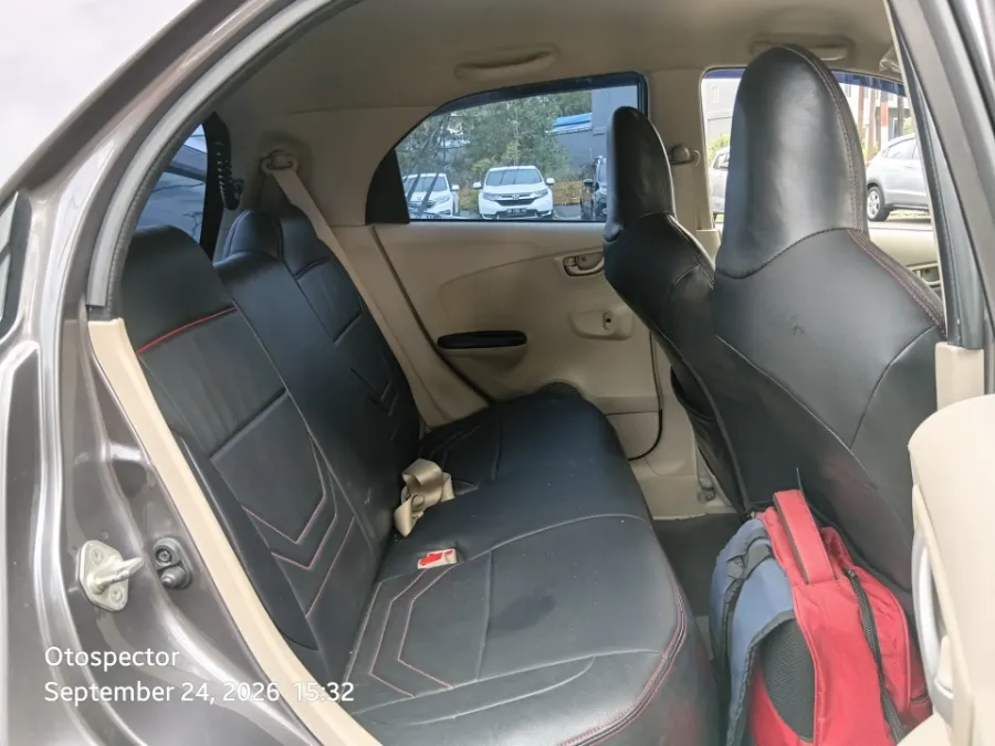 Foto Mobil Bekas Kabin Belakang Honda Brio 1.2 Satya E tahun 2018