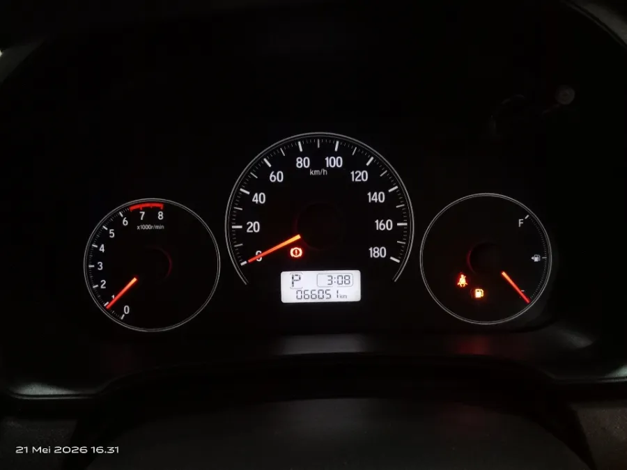 Foto Mobil Bekas Odometer Honda Brio 1.2 Satya E tahun 2018