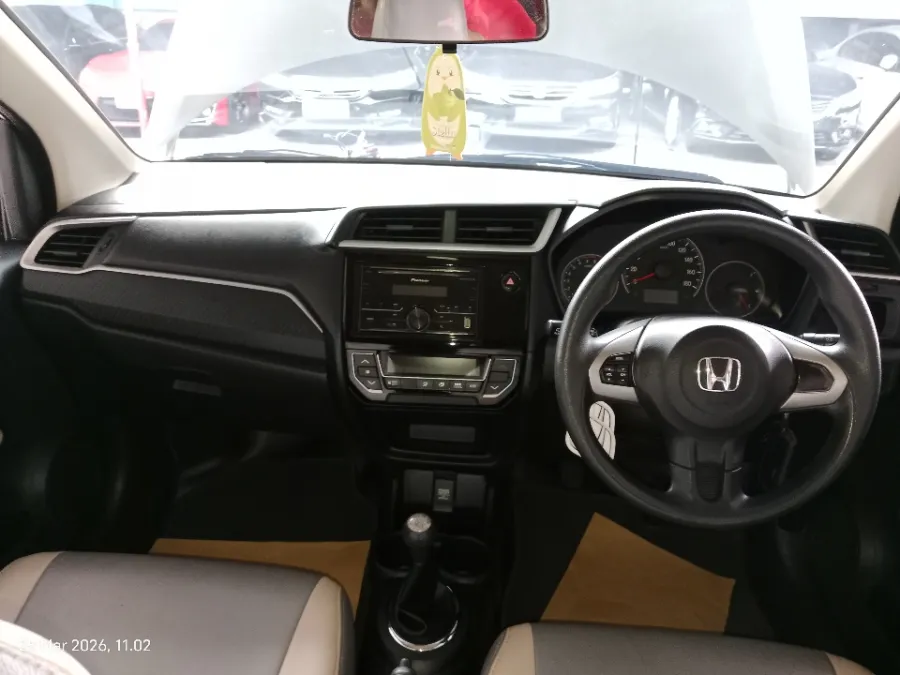 Foto Mobil Bekas Dashboard Honda Brio 1.2 Satya E tahun 2019