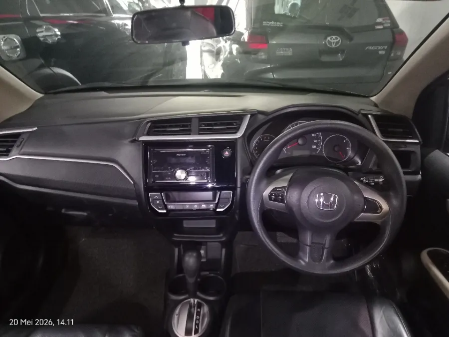 Foto Mobil Bekas Dashboard Honda Brio 1.2 Satya E tahun 2019