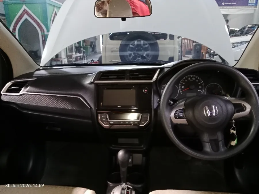 Foto Mobil Bekas Dashboard Honda Brio 1.2 Satya E tahun 2019