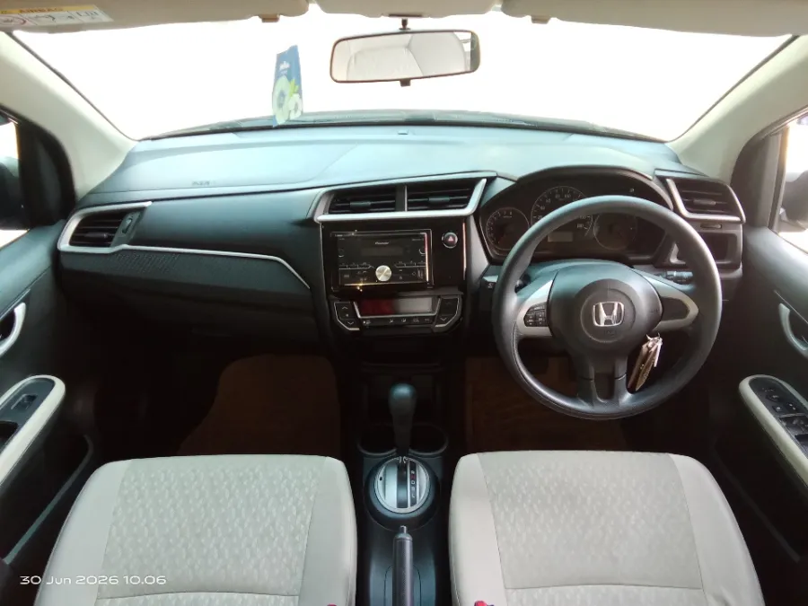 Foto Mobil Bekas Dashboard Honda Brio 1.2 Satya E tahun 2019