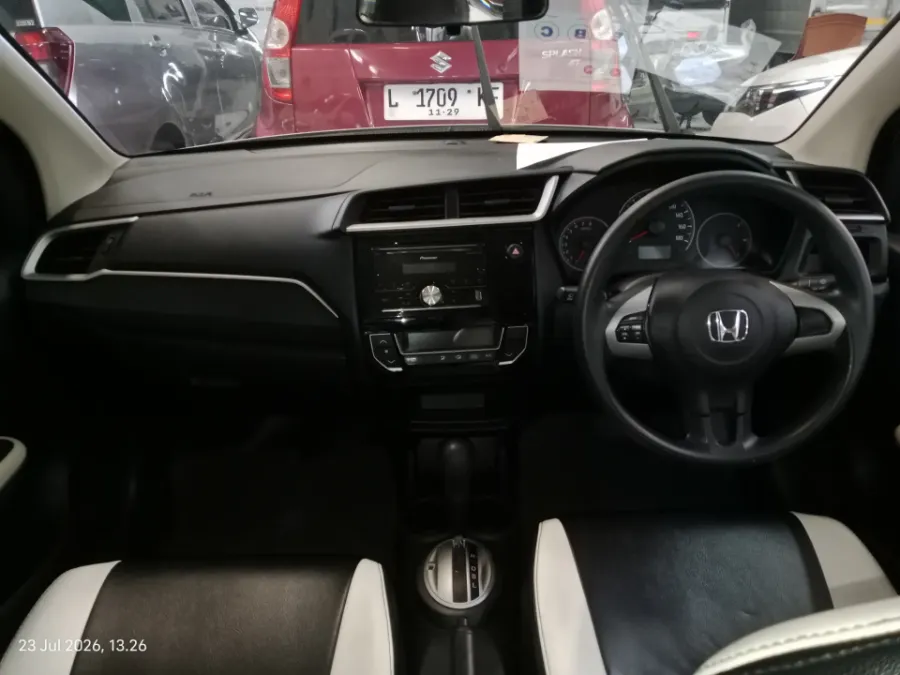 Foto Mobil Bekas Dashboard Honda Brio 1.2 Satya E tahun 2019