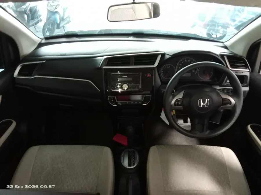 Foto Mobil Bekas Dashboard Honda Brio 1.2 Satya E tahun 2019