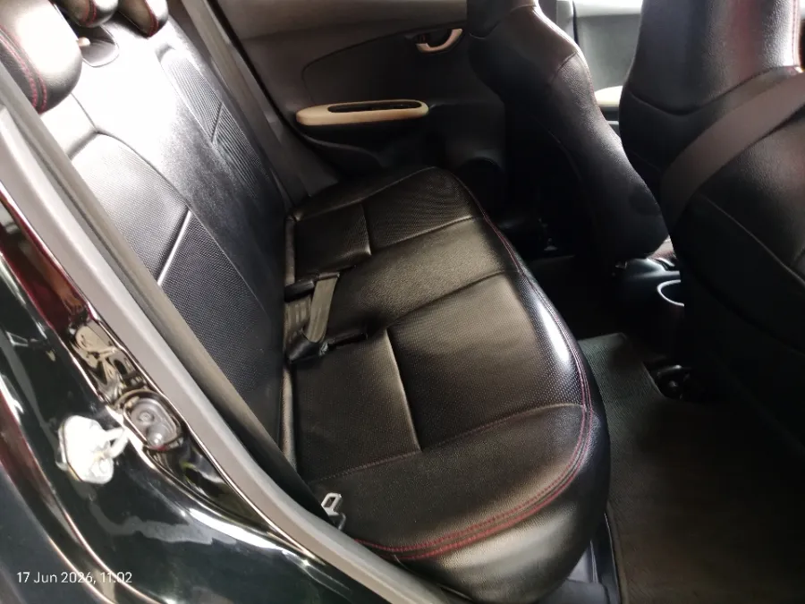Foto Mobil Bekas Kabin Belakang Honda Brio 1.2 Satya E tahun 2019