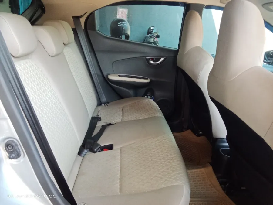 Foto Mobil Bekas Kabin Belakang Honda Brio 1.2 Satya E tahun 2019