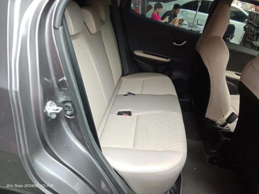 Foto Mobil Bekas Kabin Belakang Honda Brio 1.2 Satya E tahun 2019
