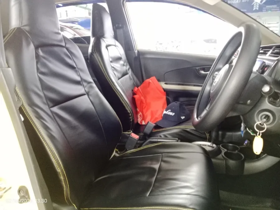 Foto Mobil Bekas Kabin Depan Honda Brio 1.2 Satya E tahun 2019
