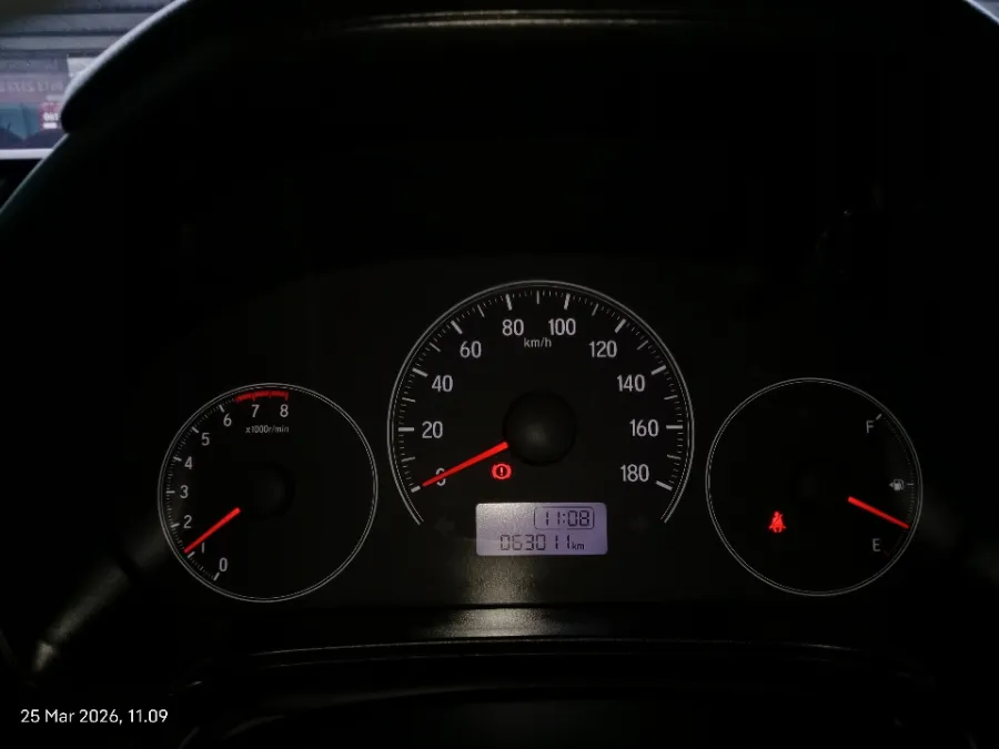 Foto Mobil Bekas Odometer Honda Brio 1.2 Satya E tahun 2019