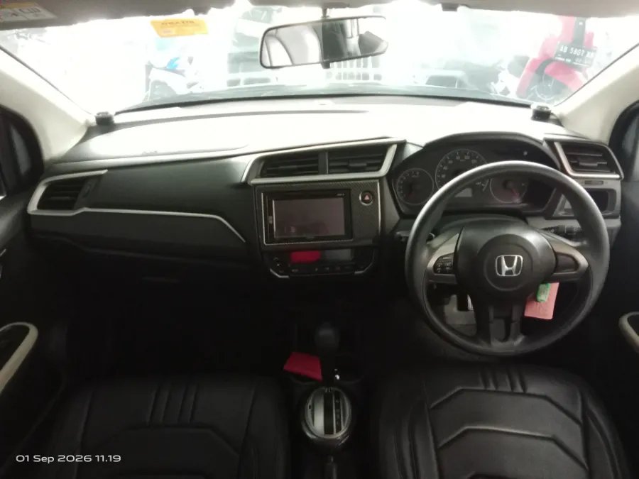 Foto Mobil Bekas Dashboard Honda Brio 1.2 Satya E tahun 2020