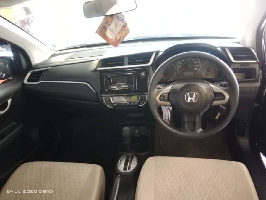 Foto Mobil Bekas Dashboard Honda Brio 1.2 Satya E tahun 2021
