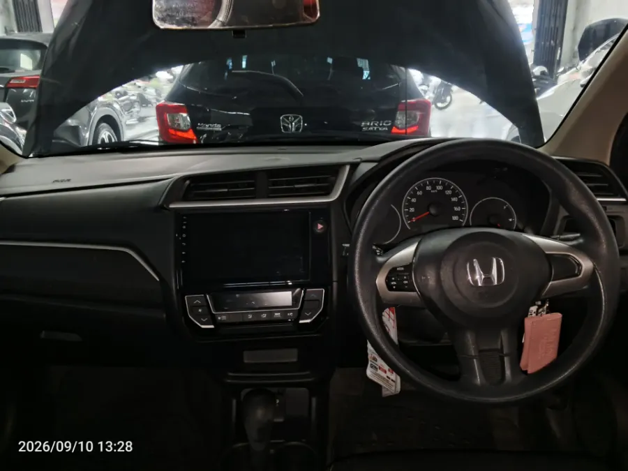 Foto Mobil Bekas Dashboard Honda Brio 1.2 Satya E tahun 2021