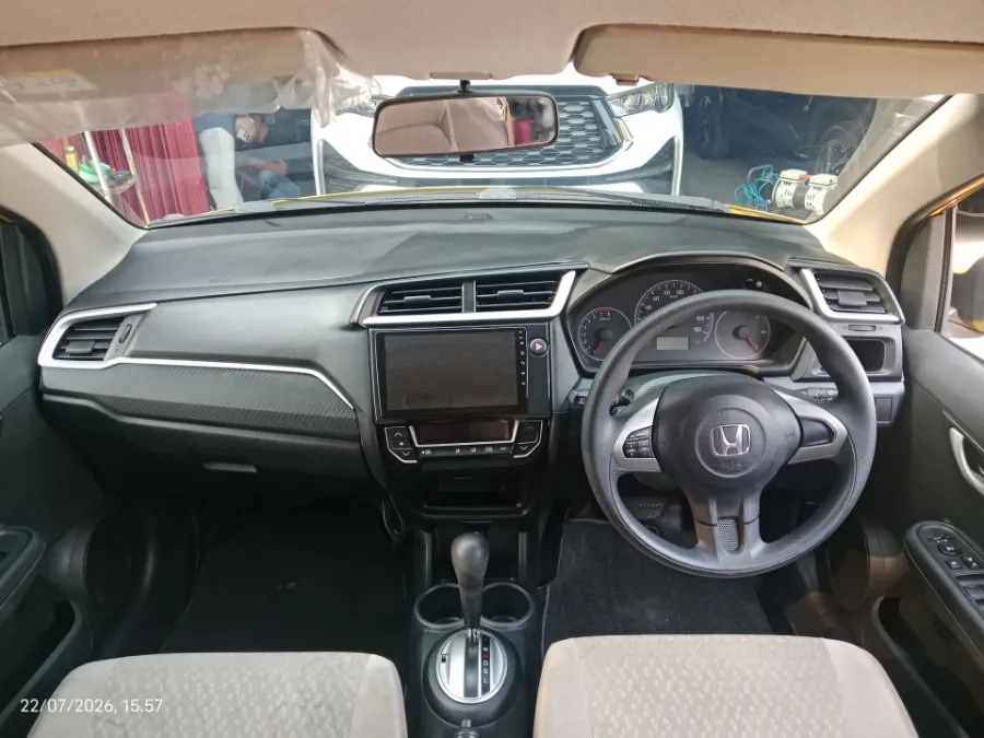 Foto Mobil Bekas Dashboard Honda Brio 1.2 Satya E tahun 2022