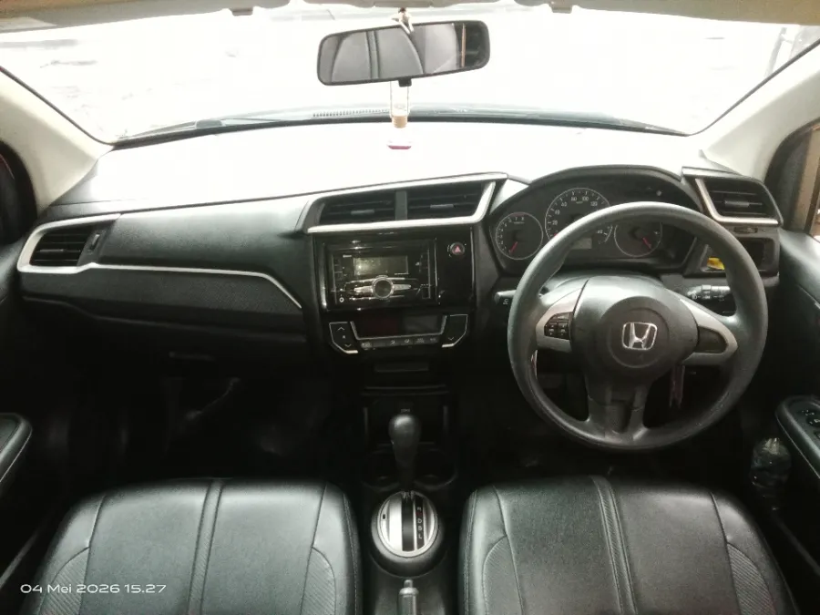 Foto Mobil Bekas Dashboard Honda Brio 1.2 Satya E tahun 2022