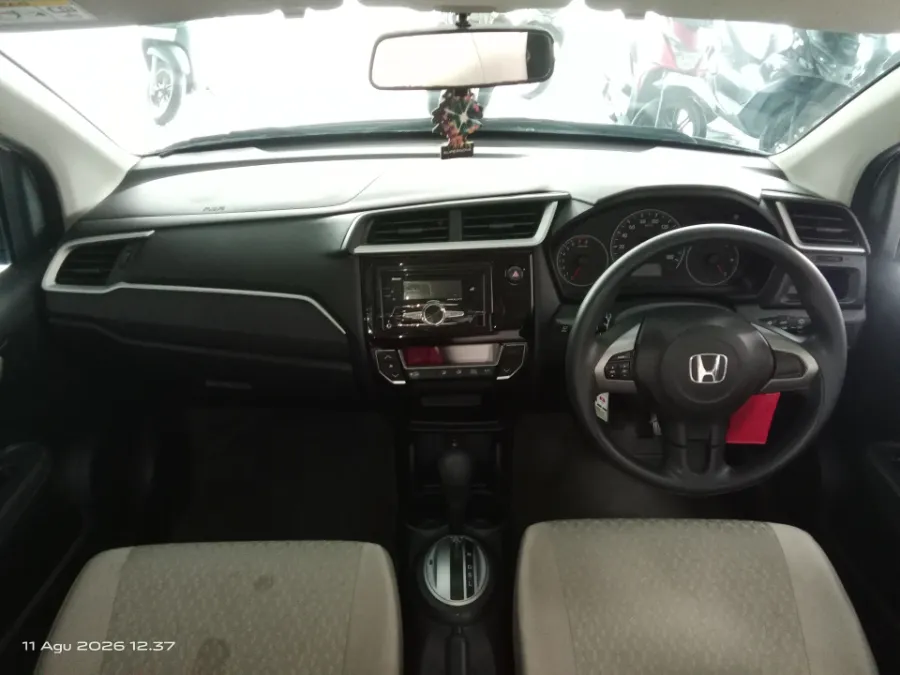 Foto Mobil Bekas Dashboard Honda Brio 1.2 Satya E tahun 2022