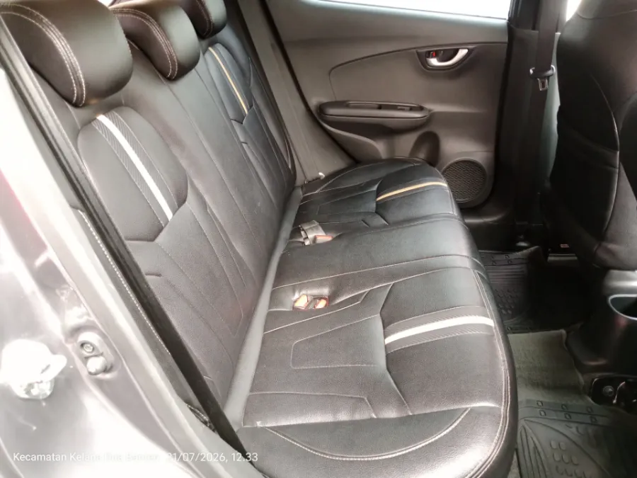Foto Mobil Bekas Kabin Belakang Honda Brio 1.2 Satya E tahun 2022