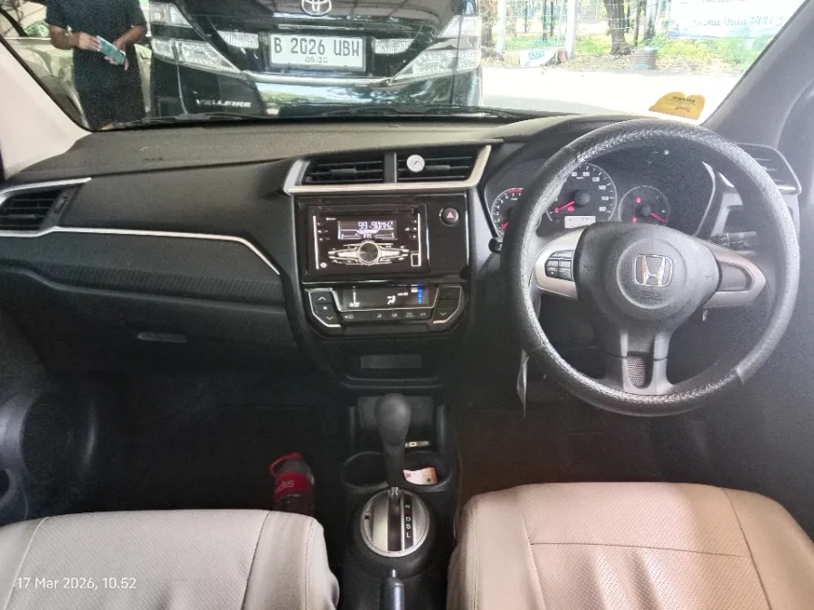 Foto Mobil Bekas Dashboard Honda Brio 1.2 Satya E tahun 2023