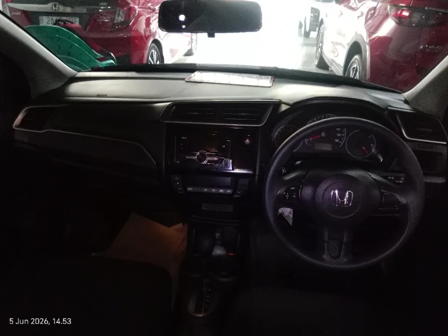 Foto Mobil Bekas Dashboard Honda Brio 1.2 Satya E tahun 2023