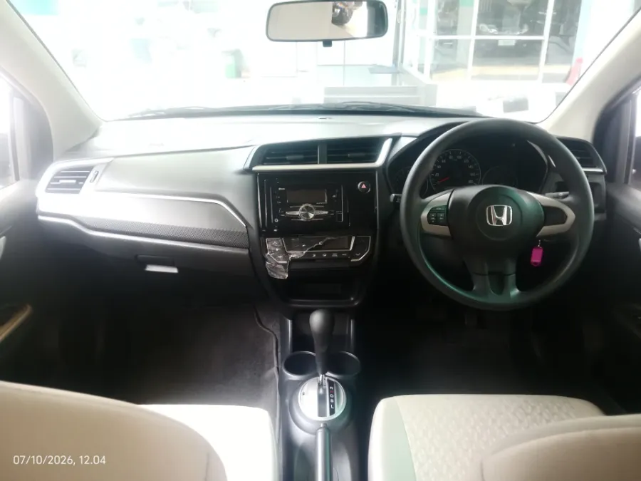 Foto Mobil Bekas Dashboard Honda Brio 1.2 Satya E tahun 2023