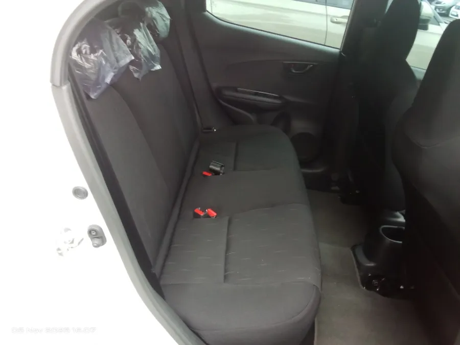 Foto Mobil Bekas Kabin Belakang Honda Brio 1.2 Satya E tahun 2023