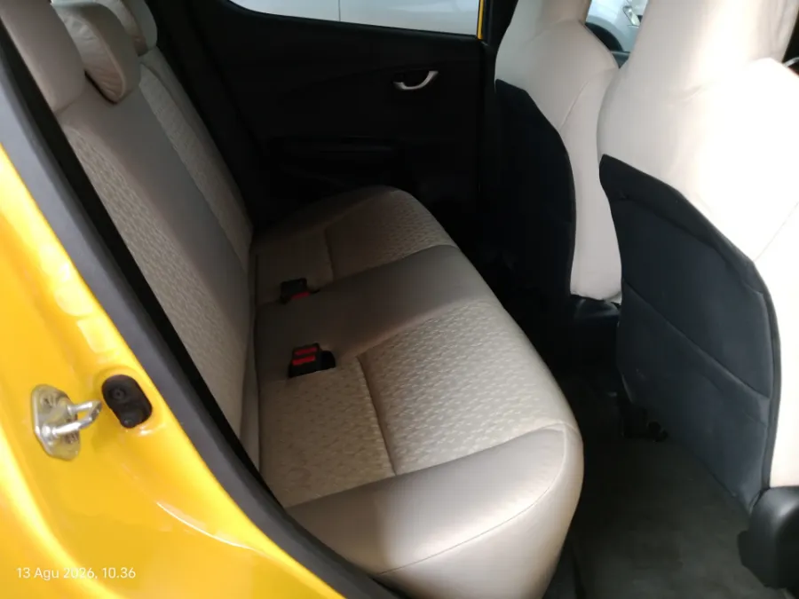 Foto Mobil Bekas Kabin Belakang Honda Brio 1.2 Satya E tahun 2023
