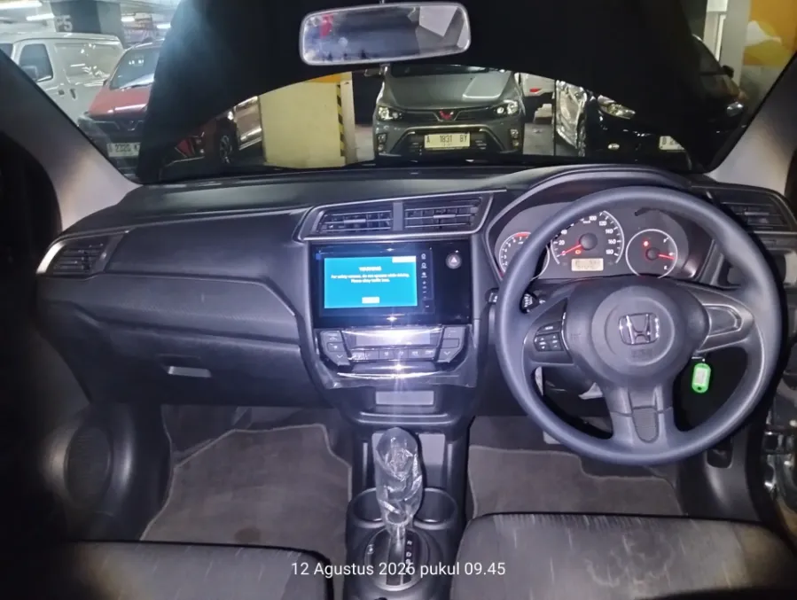 Foto Mobil Bekas Dashboard Honda Brio 1.2 Satya E tahun 2024