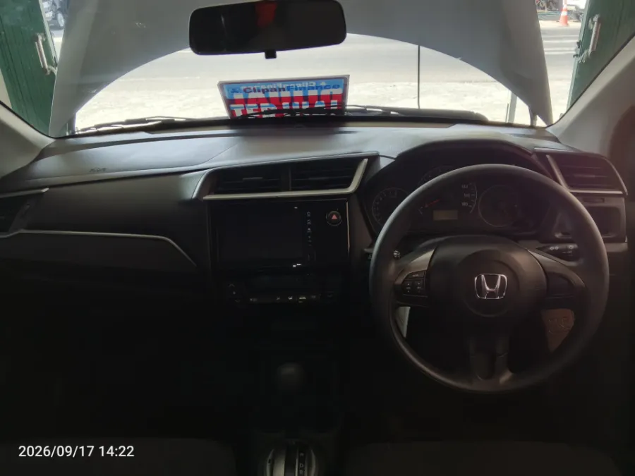 Foto Mobil Bekas Dashboard Honda Brio 1.2 Satya E tahun 2024