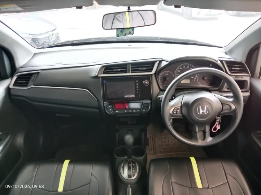 Foto Mobil Bekas Dashboard Honda Brio 1.2 Satya E tahun 2024