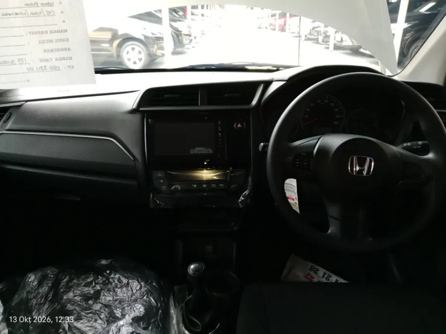Foto Mobil Bekas Dashboard Honda Brio 1.2 Satya E tahun 2024