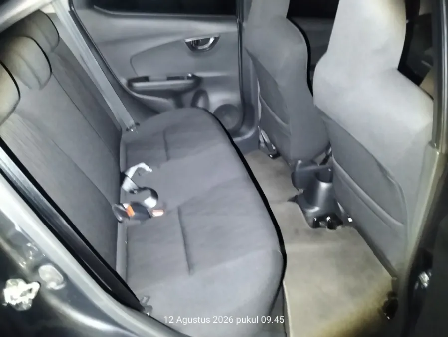 Foto Mobil Bekas Kabin Belakang Honda Brio 1.2 Satya E tahun 2024