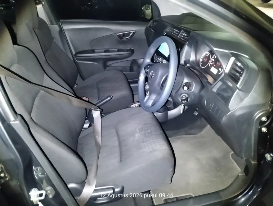 Foto Mobil Bekas Kabin Depan Honda Brio 1.2 Satya E tahun 2024