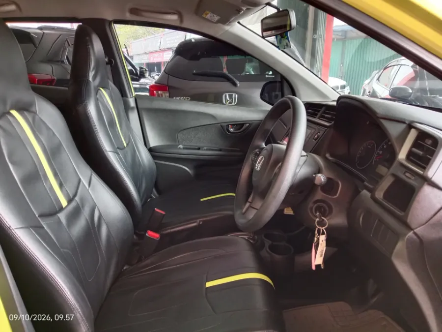 Foto Mobil Bekas Kabin Depan Honda Brio 1.2 Satya E tahun 2024