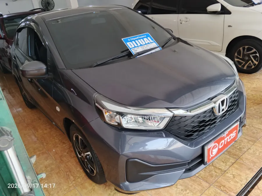 Foto Mobil Bekas Kanan Depan Honda Brio 1.2 Satya E tahun 2024