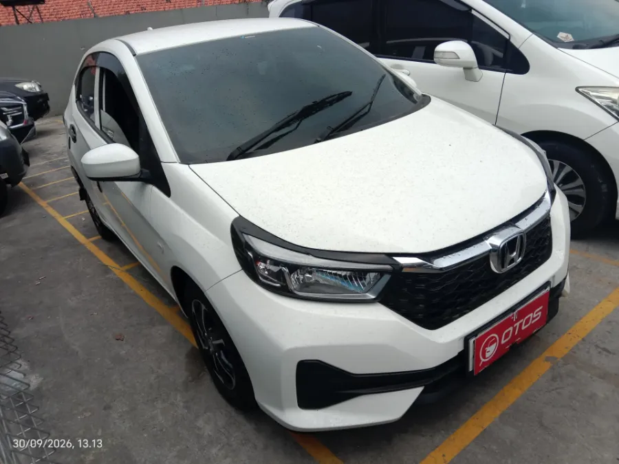 Foto Mobil Bekas Kanan Depan Honda Brio 1.2 Satya E tahun 2024