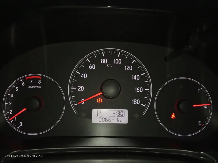 Foto Mobil Bekas Odometer Honda Brio 1.2 Satya E tahun 2024