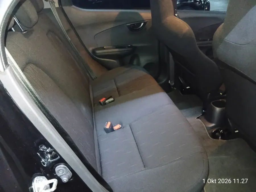 Foto Mobil Bekas Kabin Belakang Honda Brio 1.2 Satya E tahun 2025