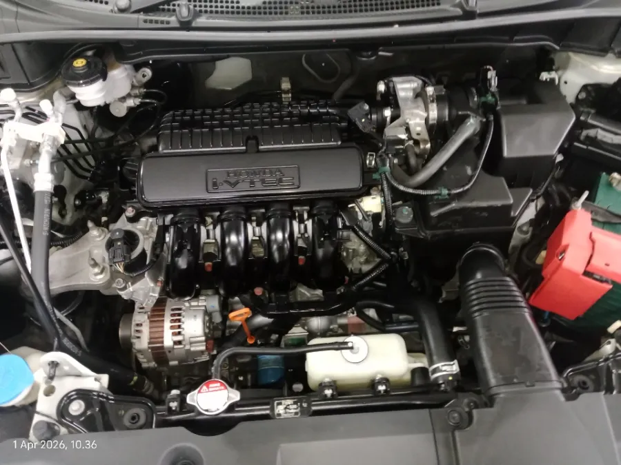 Foto Mobil Bekas Mesin Honda City 1.5 E tahun 2017