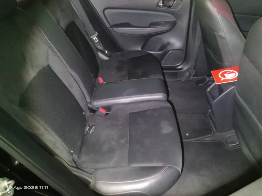 Foto Mobil Bekas Kabin Belakang Honda City 1.5 RS tahun 2021