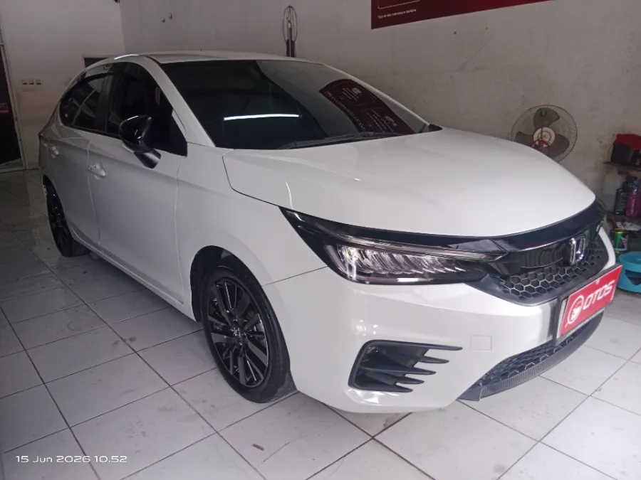 Foto Mobil Bekas Kanan Depan Honda City 1.5 RS tahun 2023