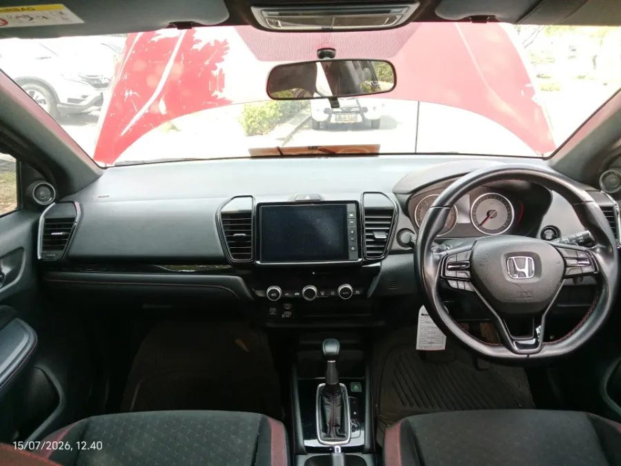 Foto Mobil Bekas Dashboard Honda City 1.5 RS Hatchback tahun 2021