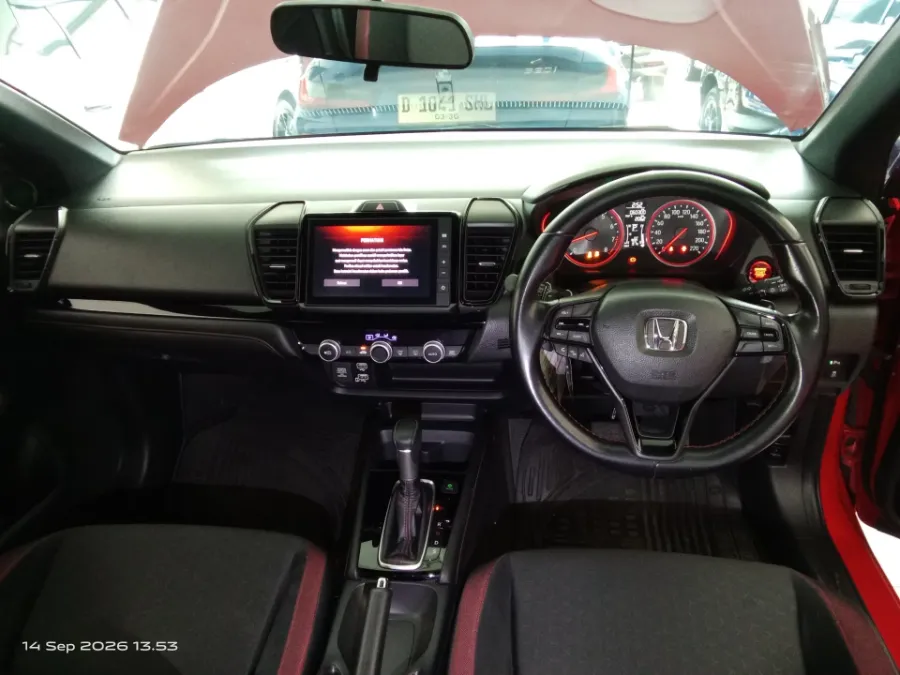 Foto Mobil Bekas Dashboard Honda City 1.5 RS Hatchback tahun 2021