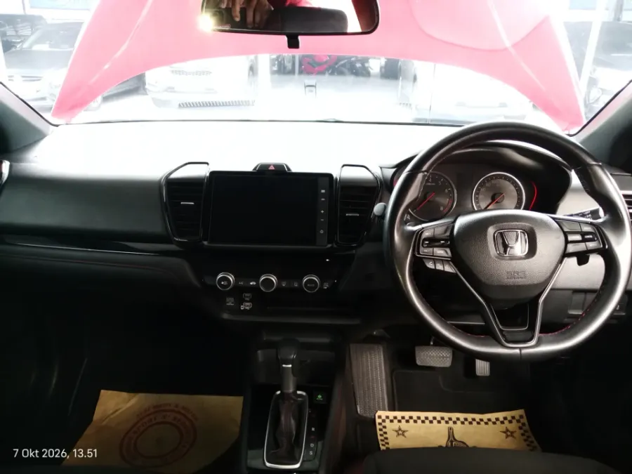 Foto Mobil Bekas Dashboard Honda City 1.5 RS Hatchback tahun 2021