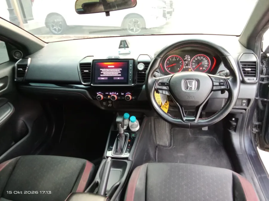 Foto Mobil Bekas Dashboard Honda City 1.5 RS Hatchback tahun 2021
