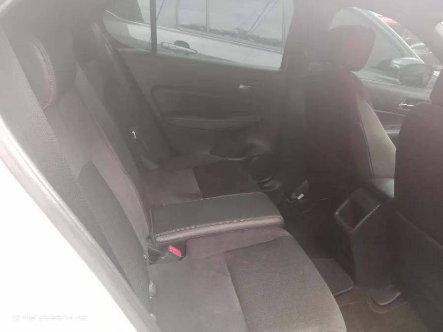 Foto Mobil Bekas Kabin Belakang Honda City 1.5 RS Hatchback tahun 2021