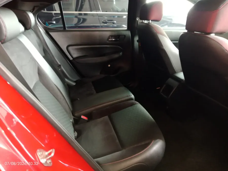 Foto Mobil Bekas Kabin Belakang Honda City 1.5 RS Hatchback tahun 2021